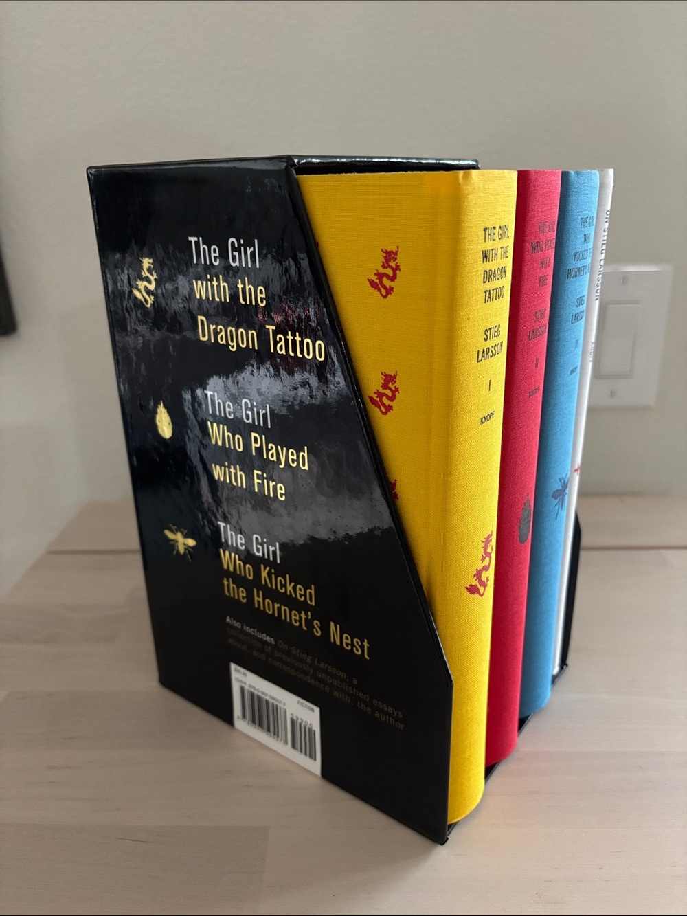 🐉 🔥🐝 Stieg Larsson The Millennium Trilogy boxed set of books